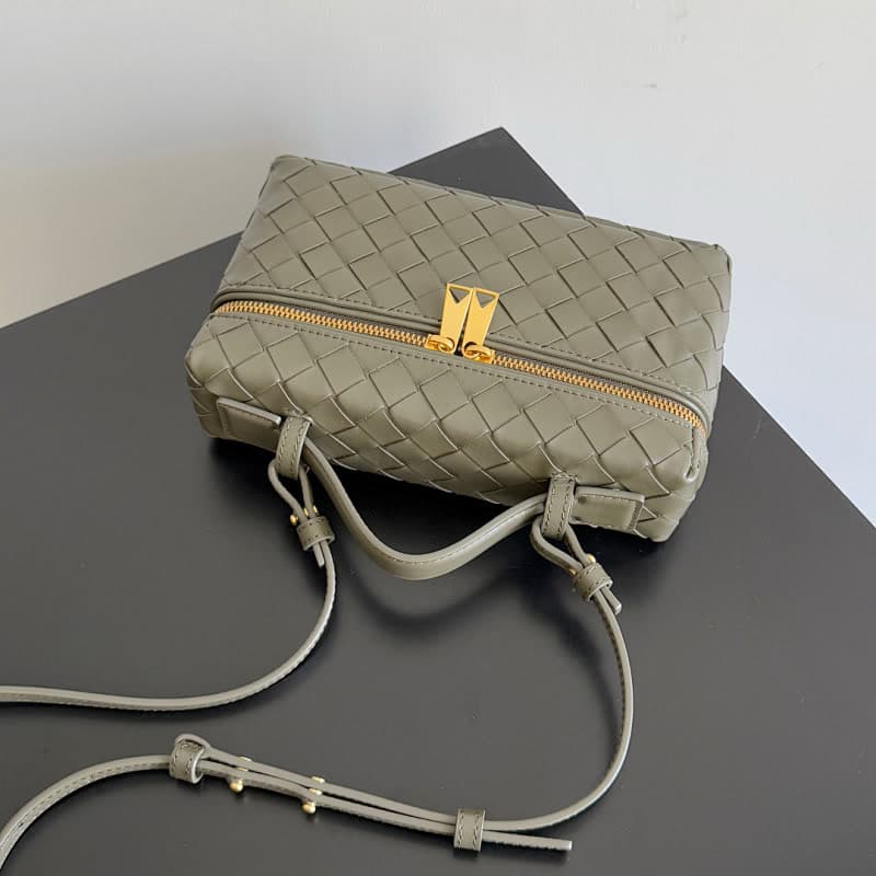 Product thumbnail 4