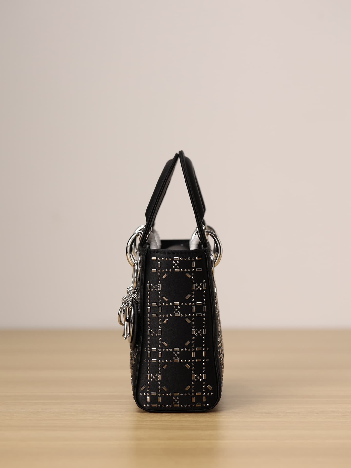 Product thumbnail 7