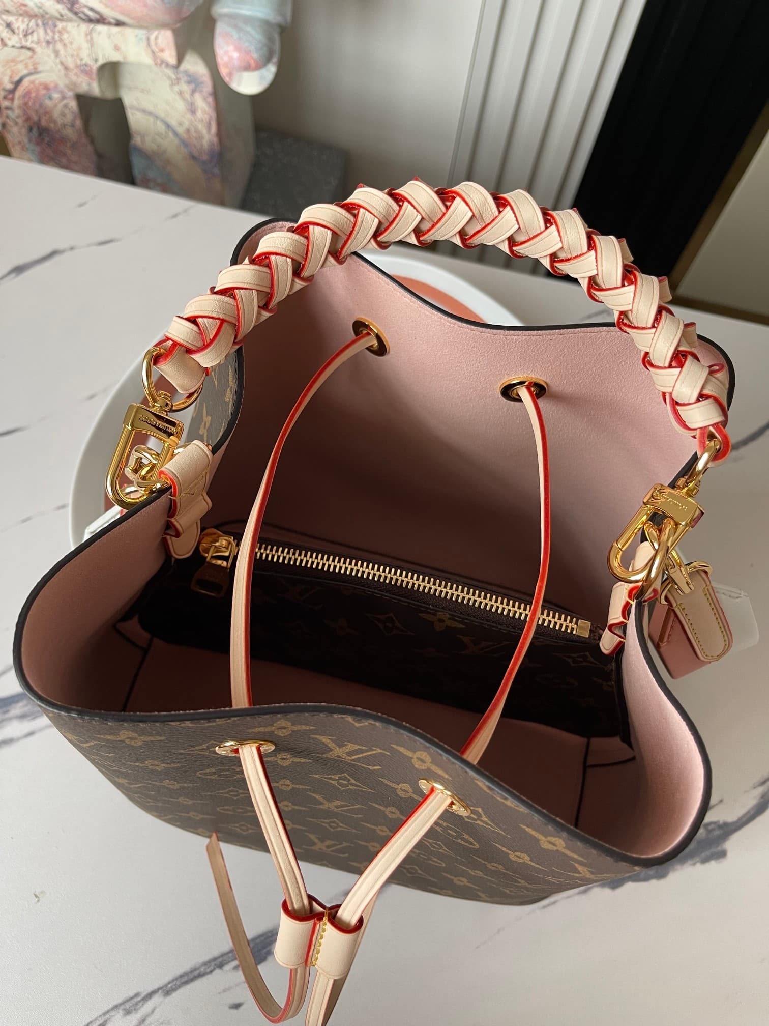 Product thumbnail 4