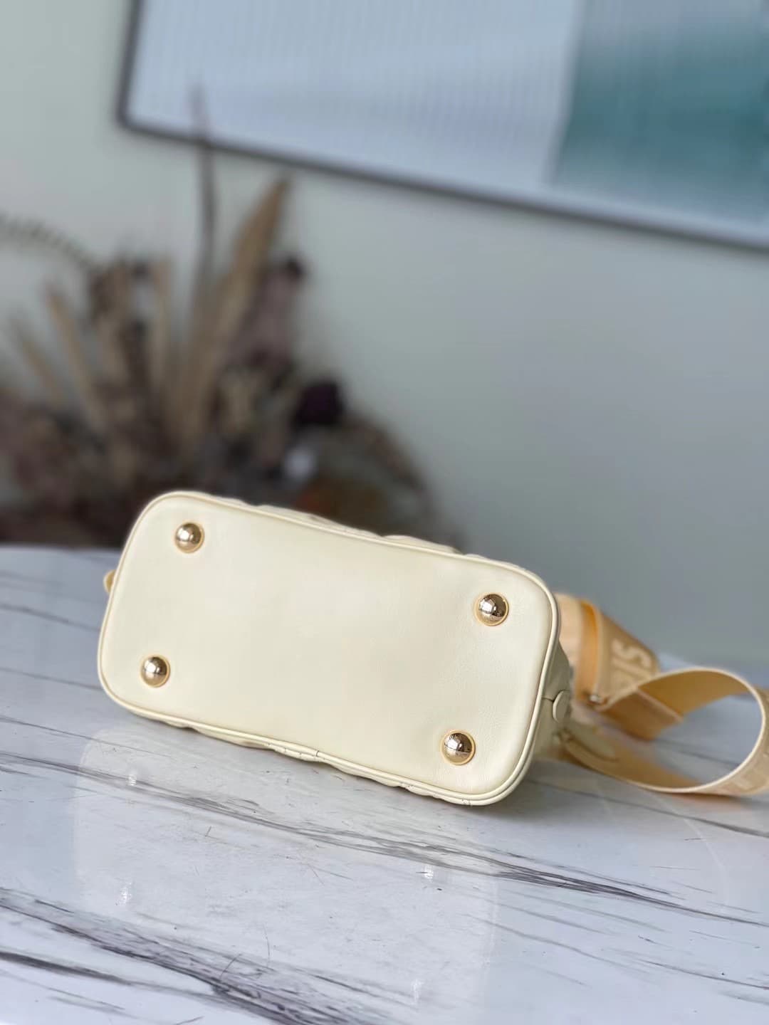 Product thumbnail 13